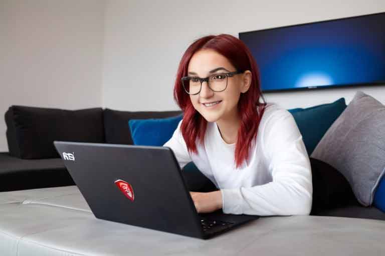 ¿Cómo puedo reparar mi MSI KATANA si no se actualiza correctamente la BIOS?